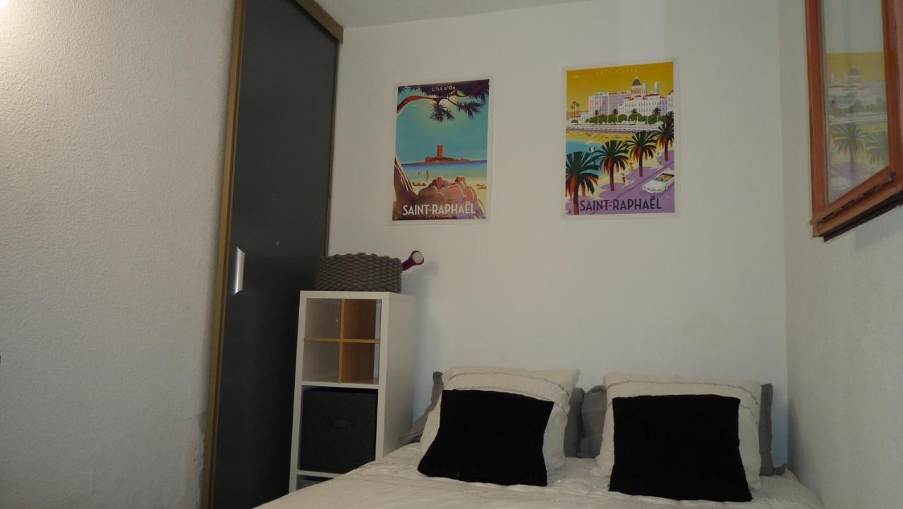 AppartementFrontDeMerSaintRaphaelSantaLucia Exterior foto